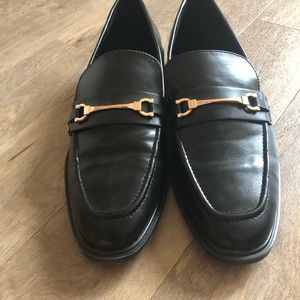 Zara loafers in a EU size 37 / US 6.5. Only worn once or twice.
